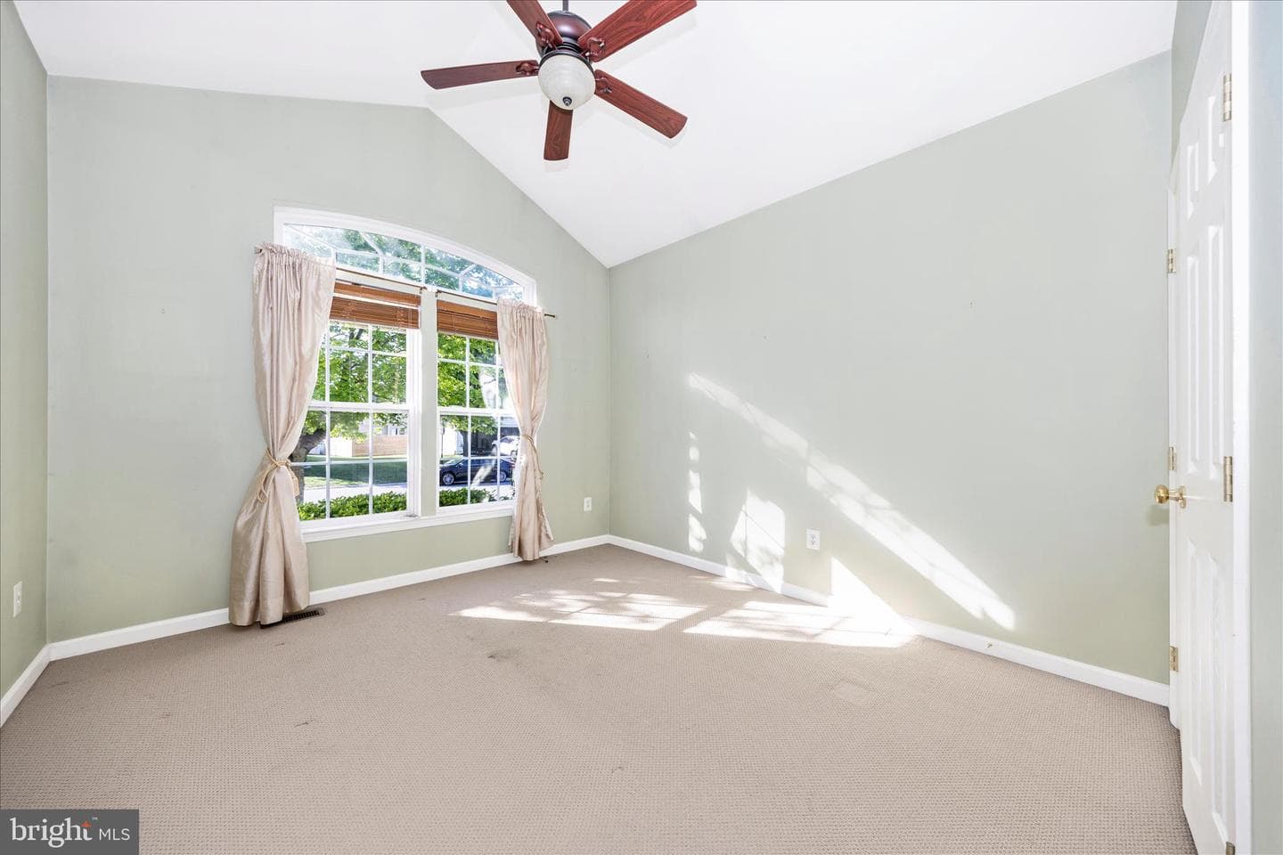 250 Dinwiddie Way photo 23