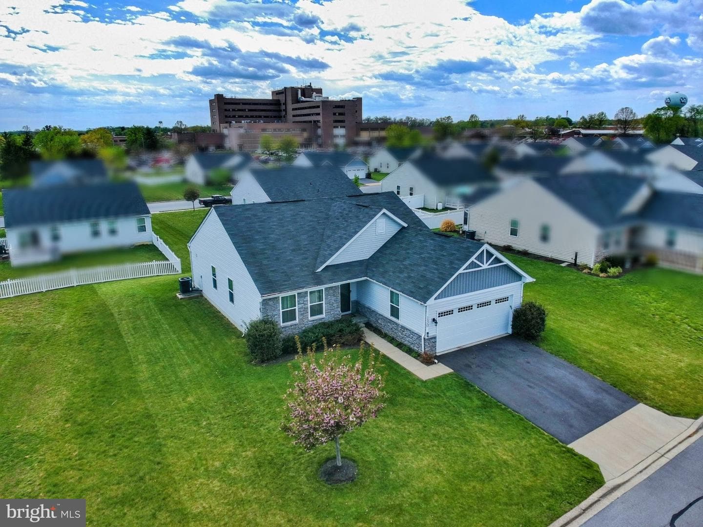 130 Norfolk Lane photo 3
