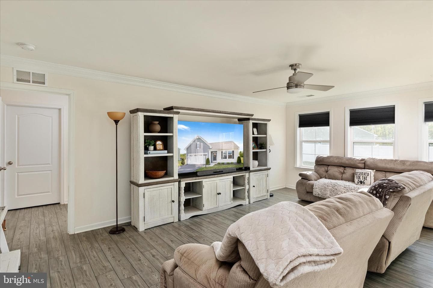 339 Eurasian Drive photo 11