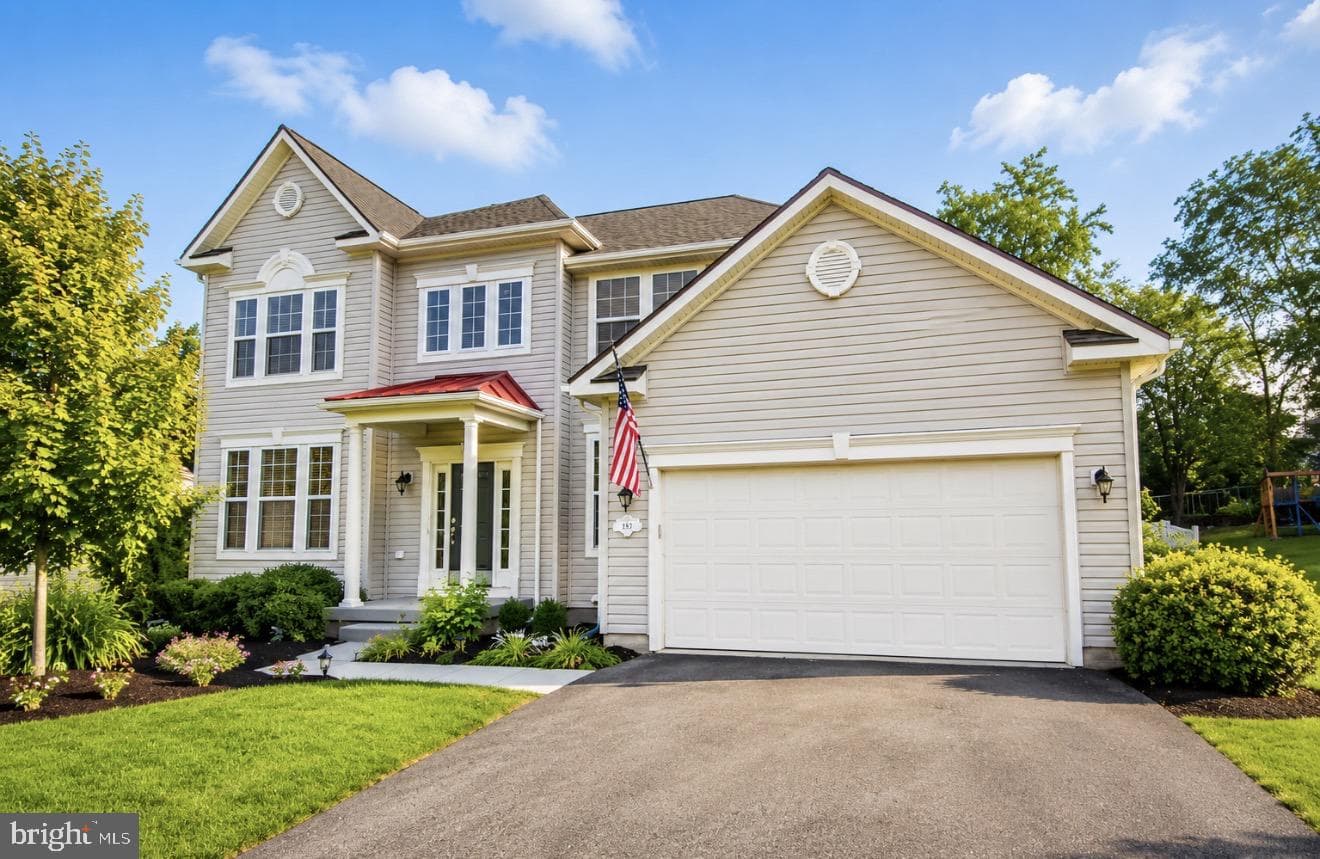 567 Rivanna Run, Falling Waters