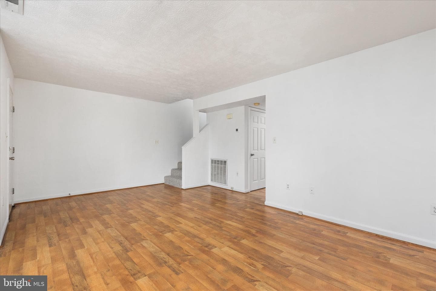 168 Stadium Circle photo 5