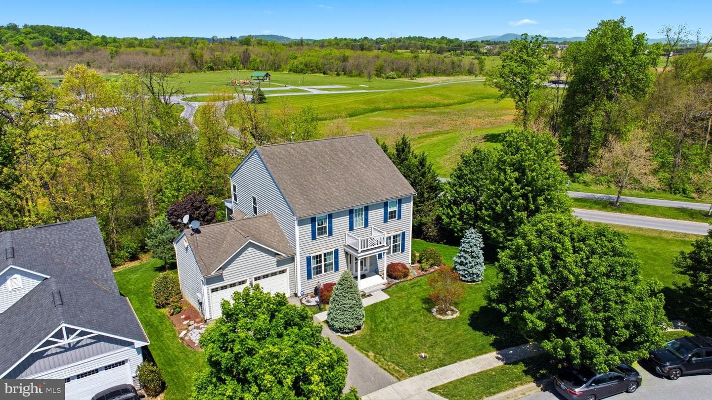 86 Cape Cod Circle, Martinsburg