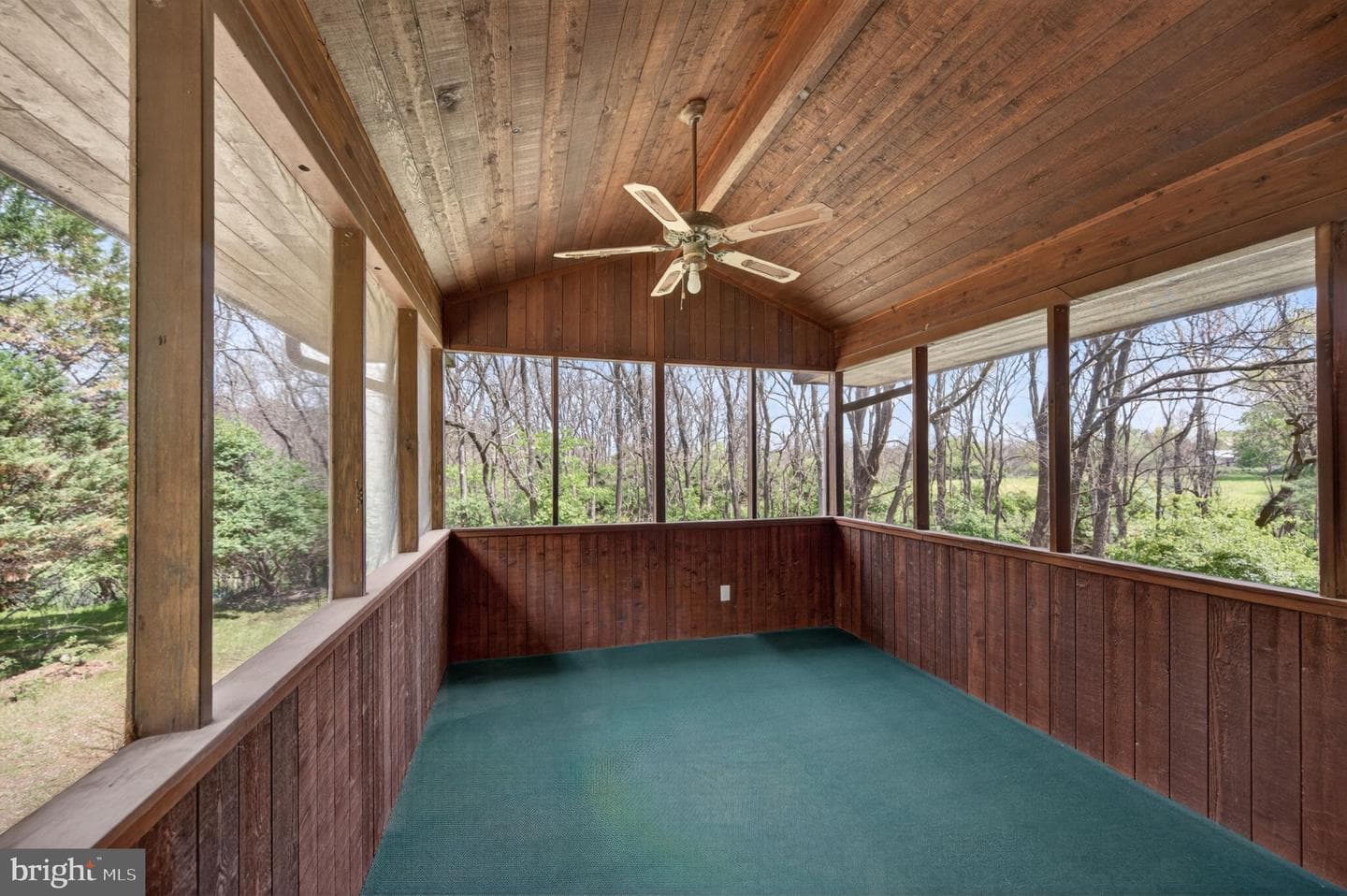 648 Abbie Lane photo 25