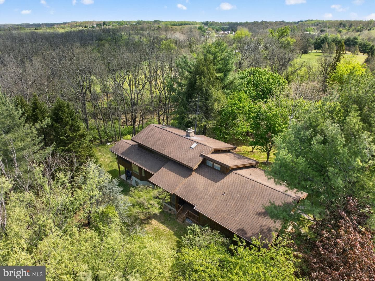 648 Abbie Lane photo 3
