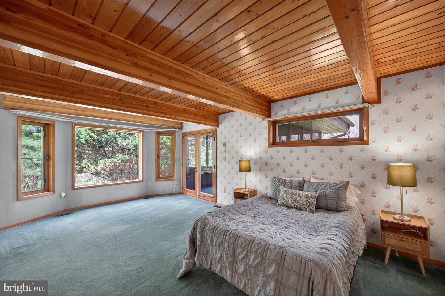 648 Abbie Lane photo 6