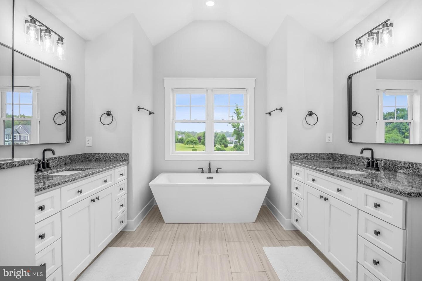 119 Varick Trail photo 33