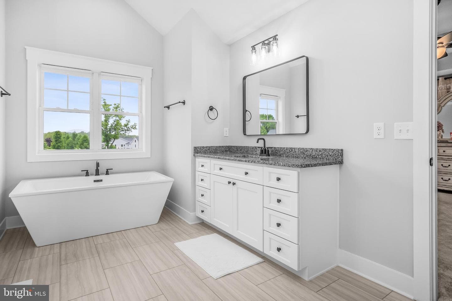 119 Varick Trail photo 34