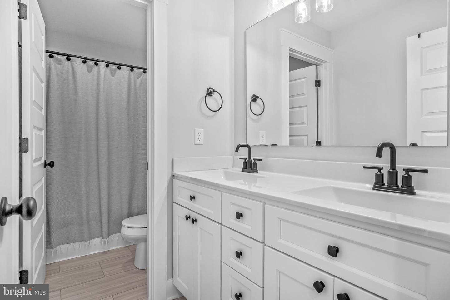 119 Varick Trail photo 40