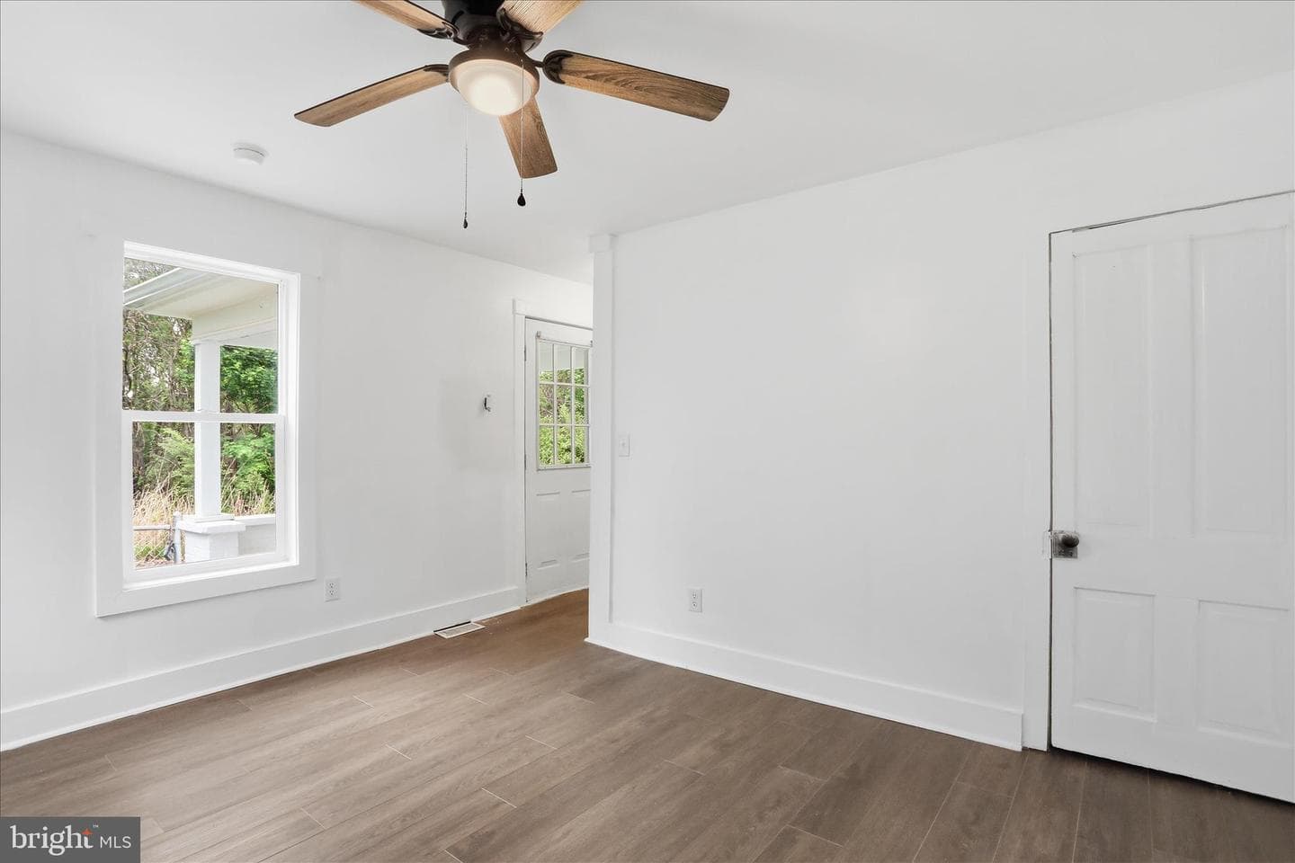 604 E Stephen Street photo 11