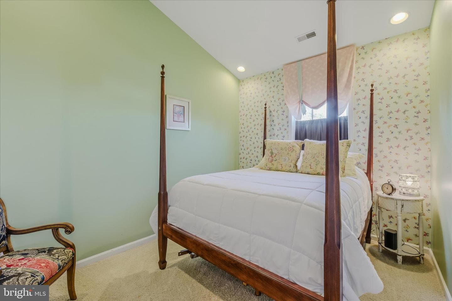100 Darden Court E photo 25