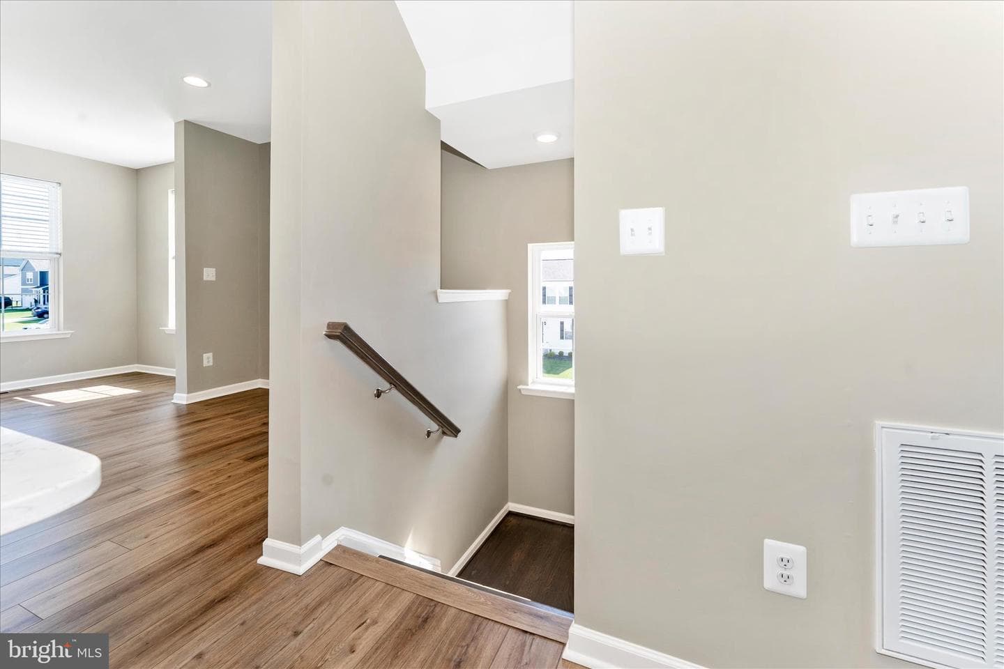 137 Mossdale Boulevard photo 10