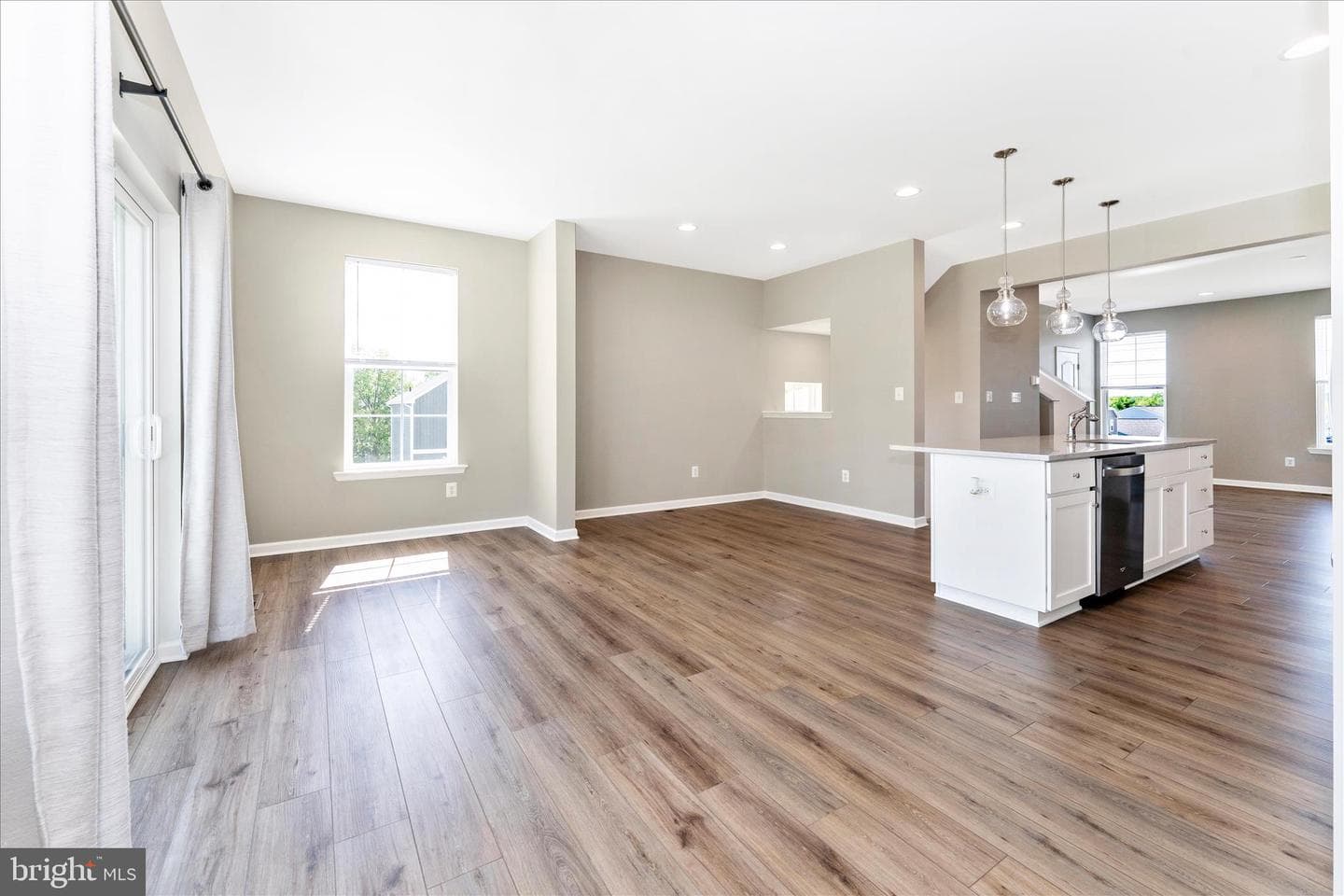 137 Mossdale Boulevard photo 13