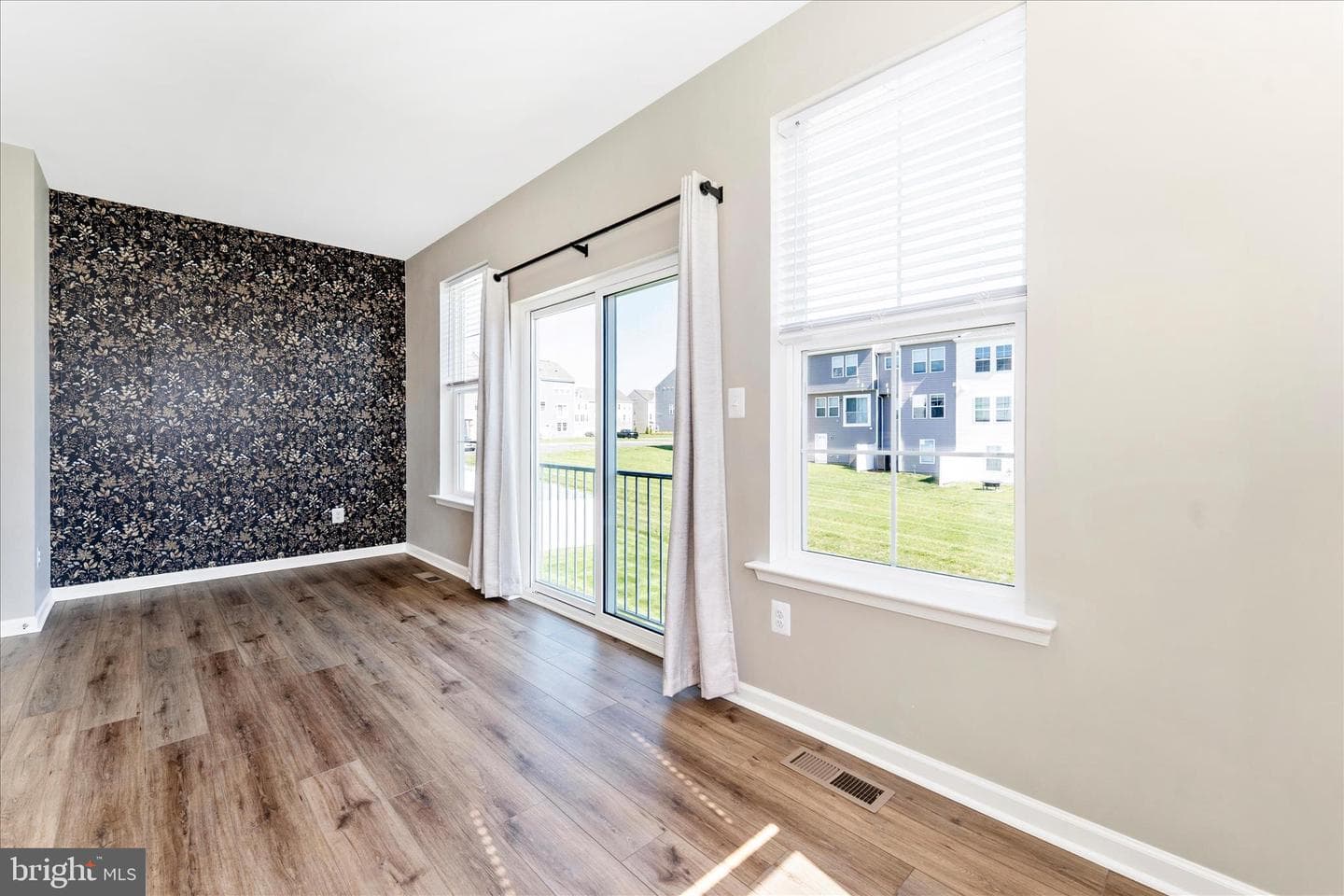 137 Mossdale Boulevard photo 14