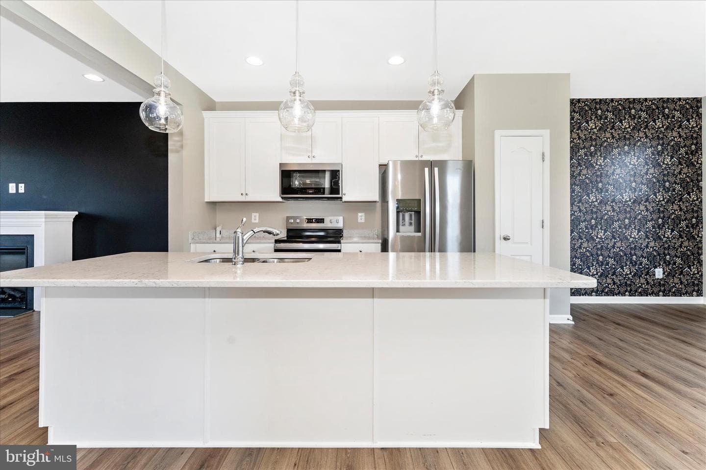 137 Mossdale Boulevard photo 16