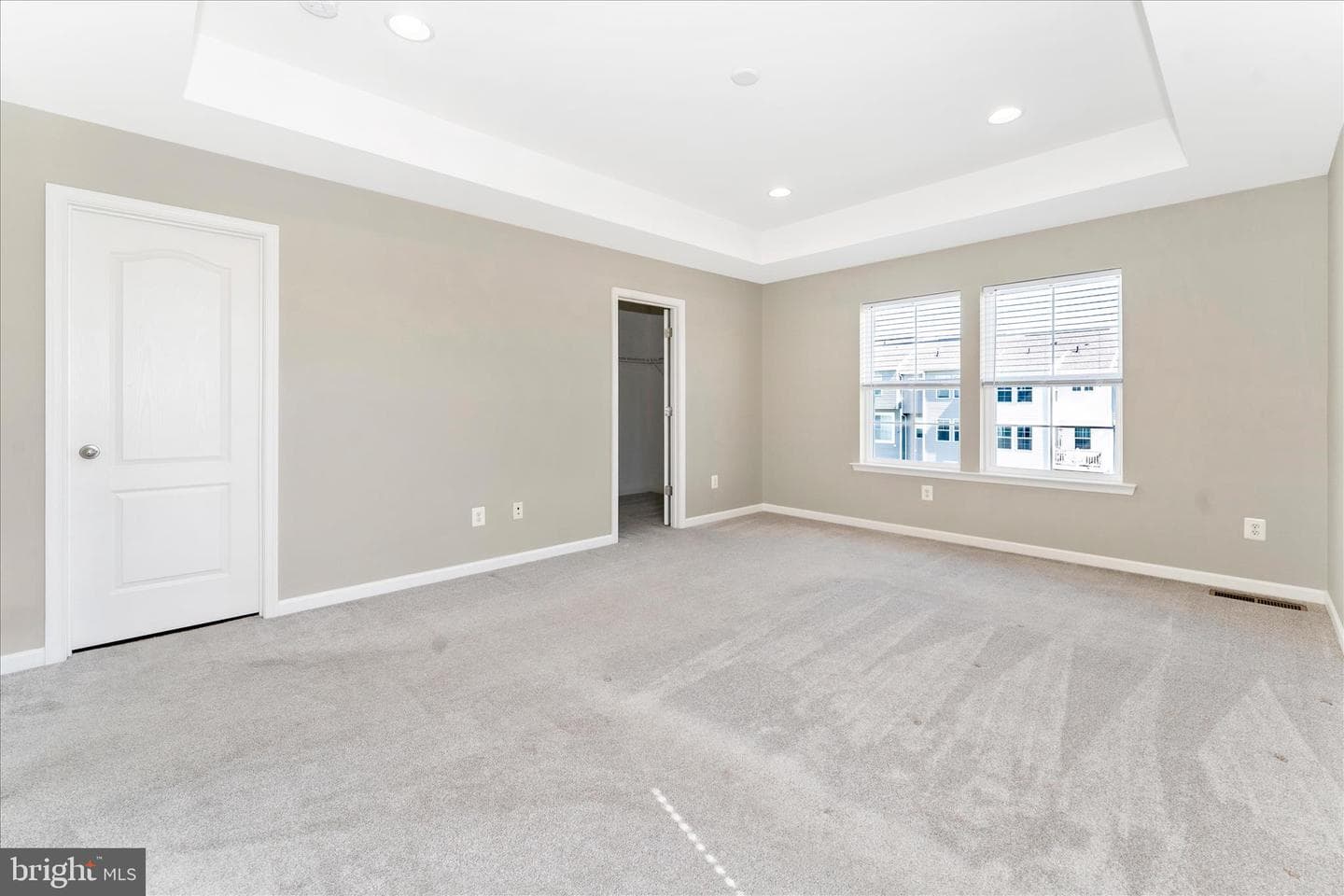 137 Mossdale Boulevard photo 28