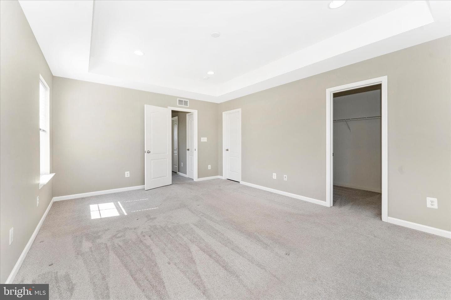 137 Mossdale Boulevard photo 31