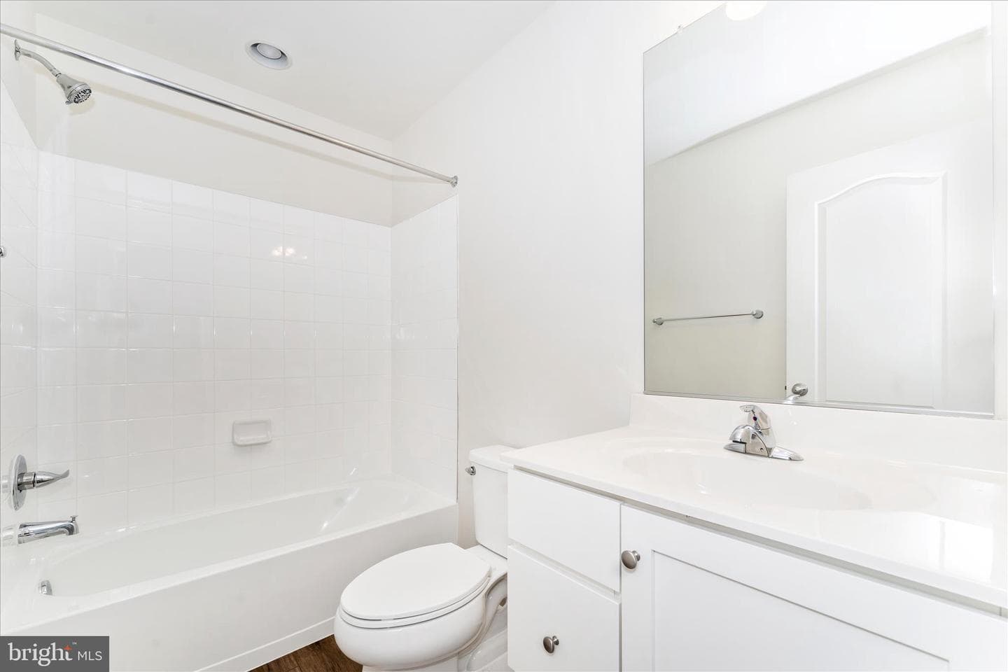 137 Mossdale Boulevard photo 39