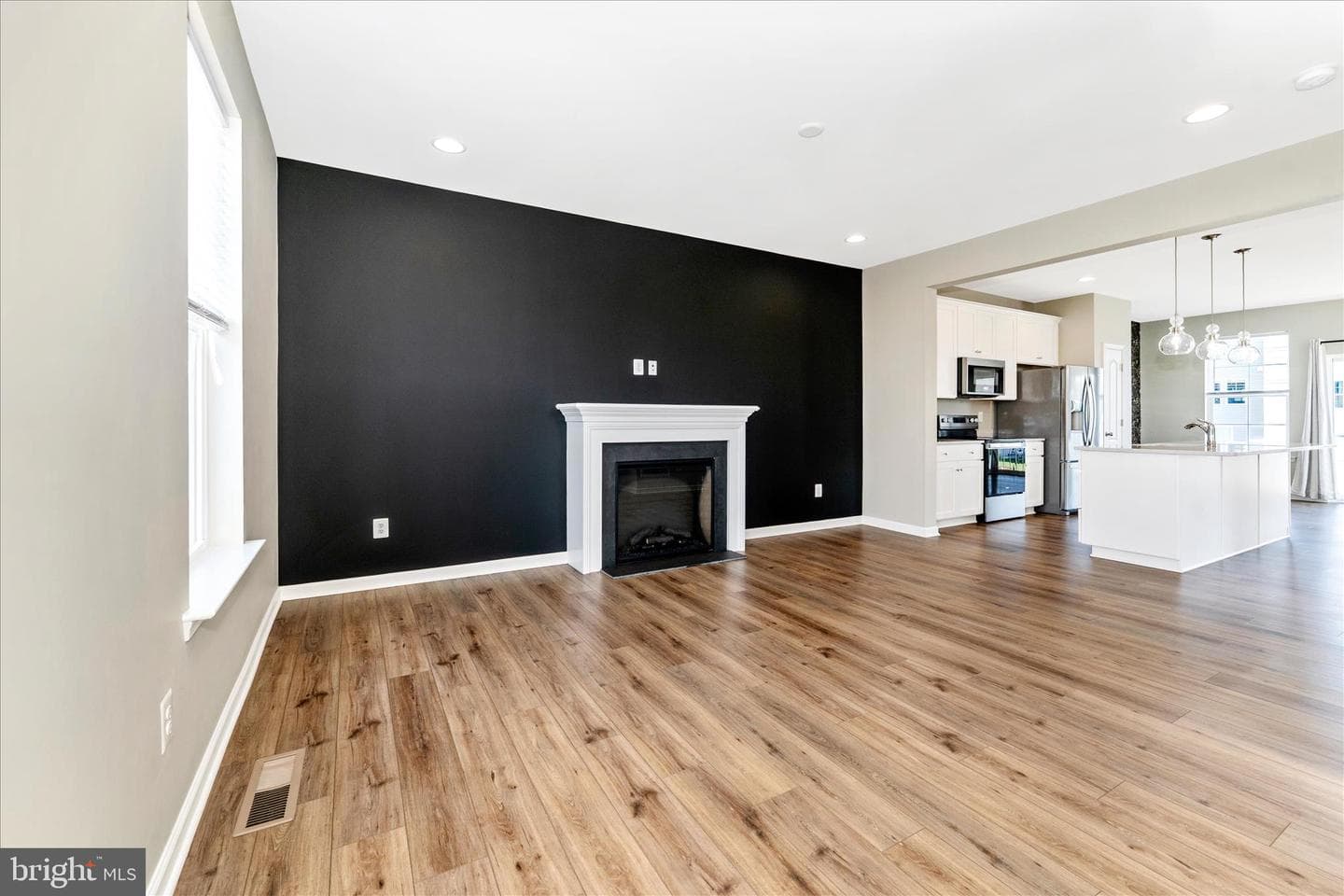 137 Mossdale Boulevard photo 7