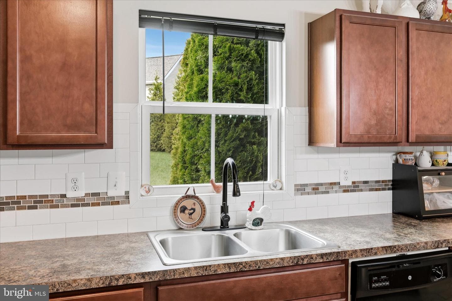 52 Shrewsbury Drive photo 17