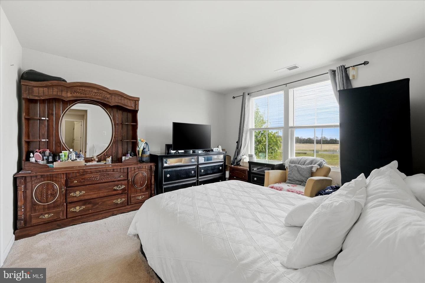 52 Shrewsbury Drive photo 28