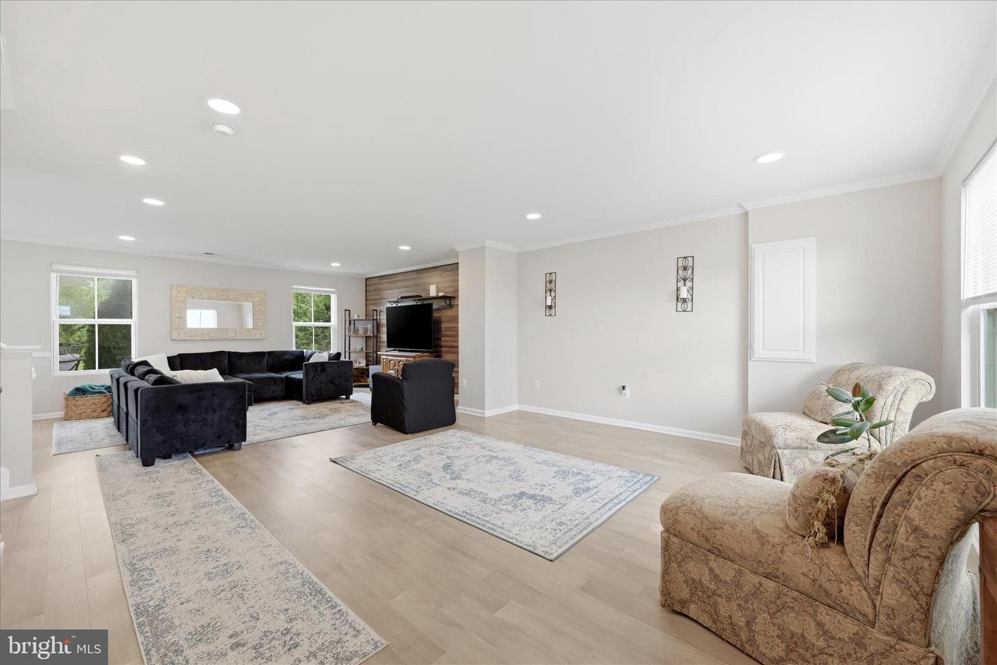 52 Shrewsbury Drive photo 6