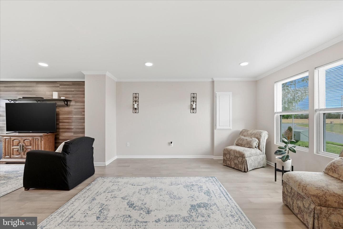 52 Shrewsbury Drive photo 7