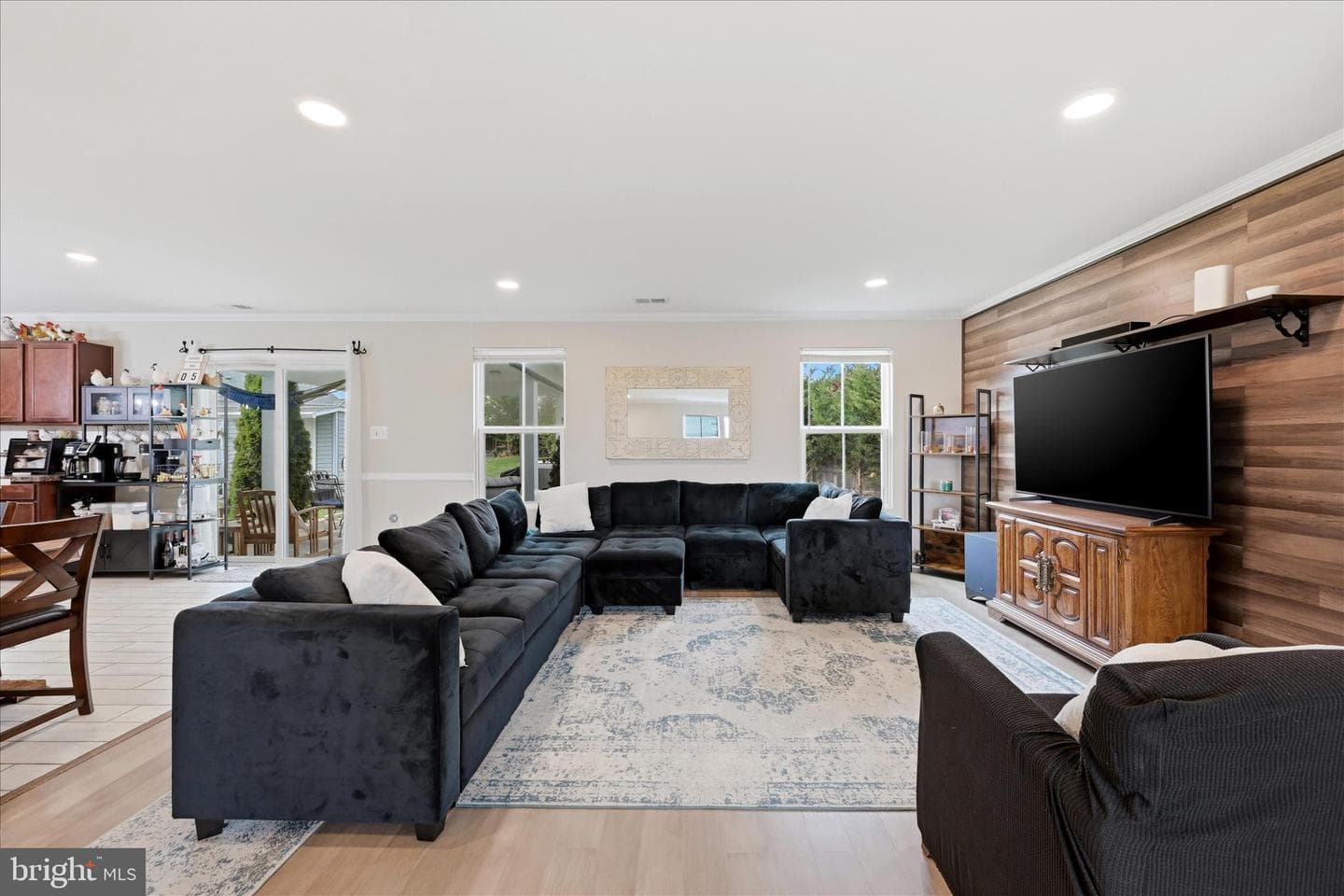 52 Shrewsbury Drive photo 9