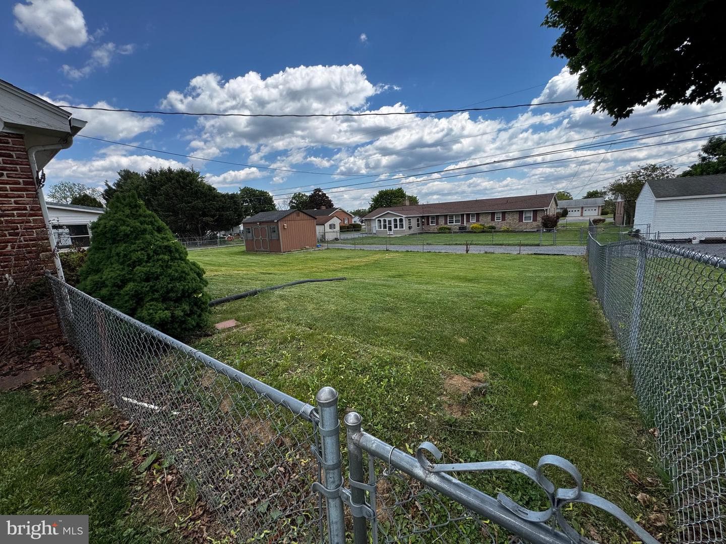 328 Richard Street photo 12