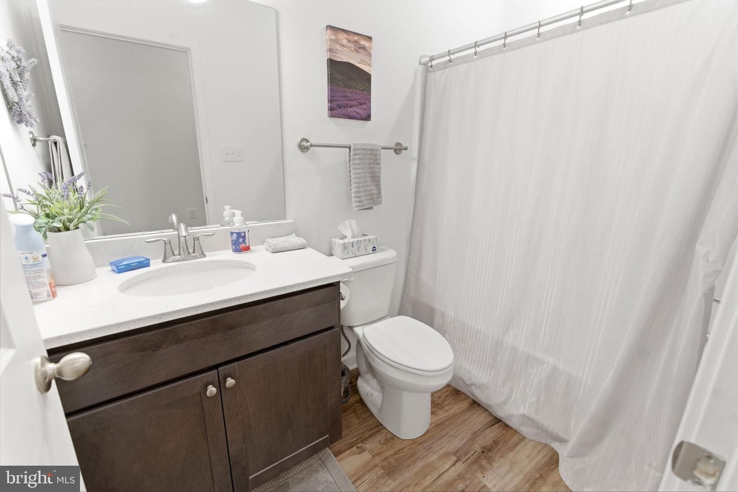 255 Quinella Court photo 28