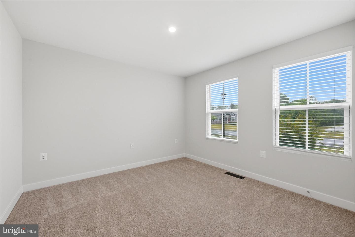 111 Hydro Road photo 19
