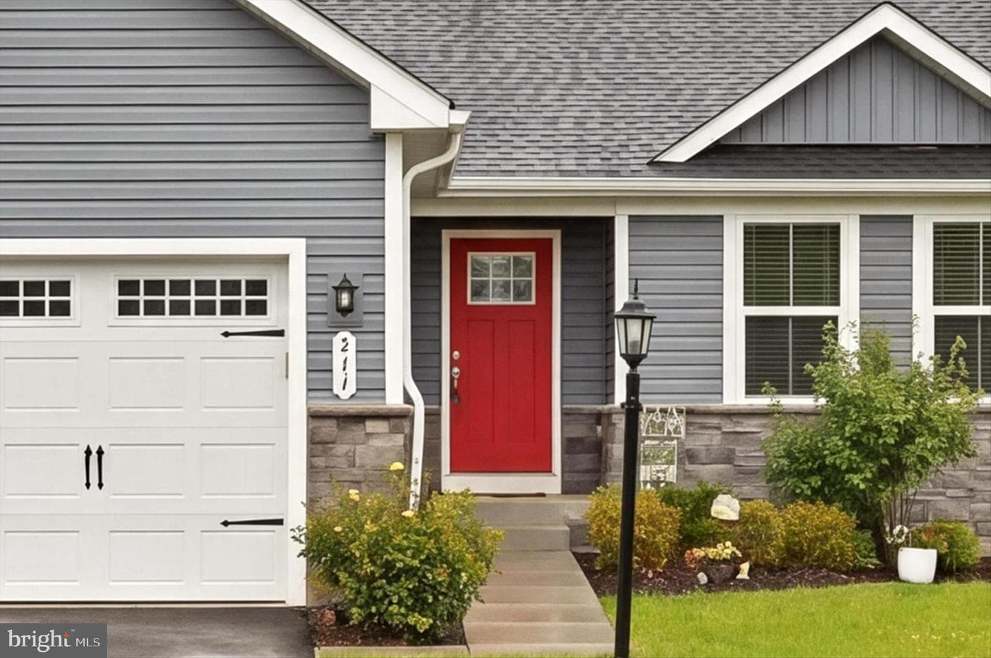 111 Hydro Road photo 2