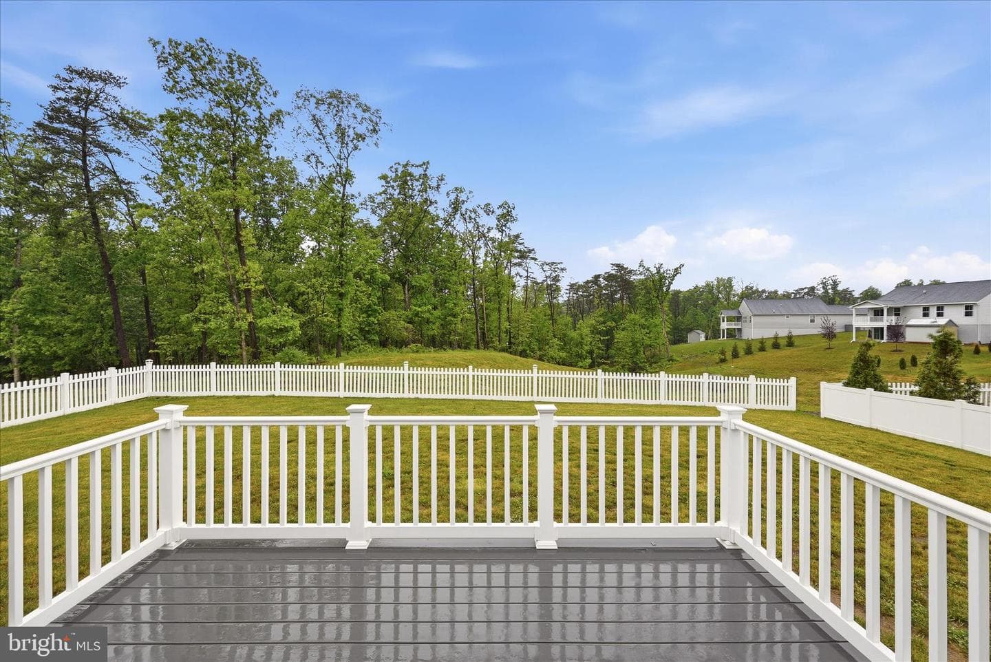 111 Hydro Road photo 29