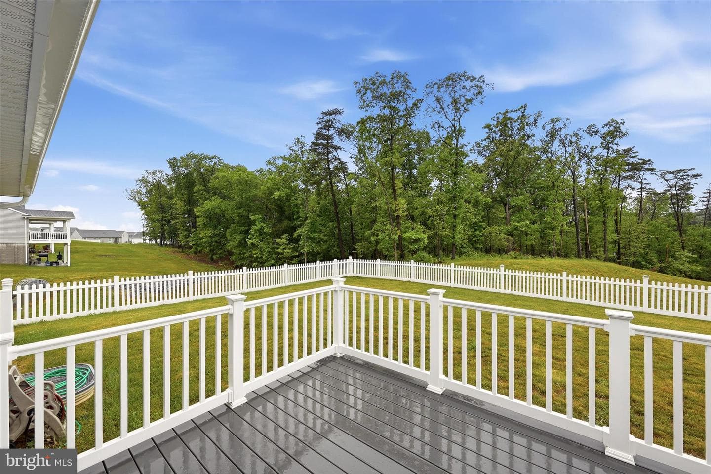 111 Hydro Road photo 30