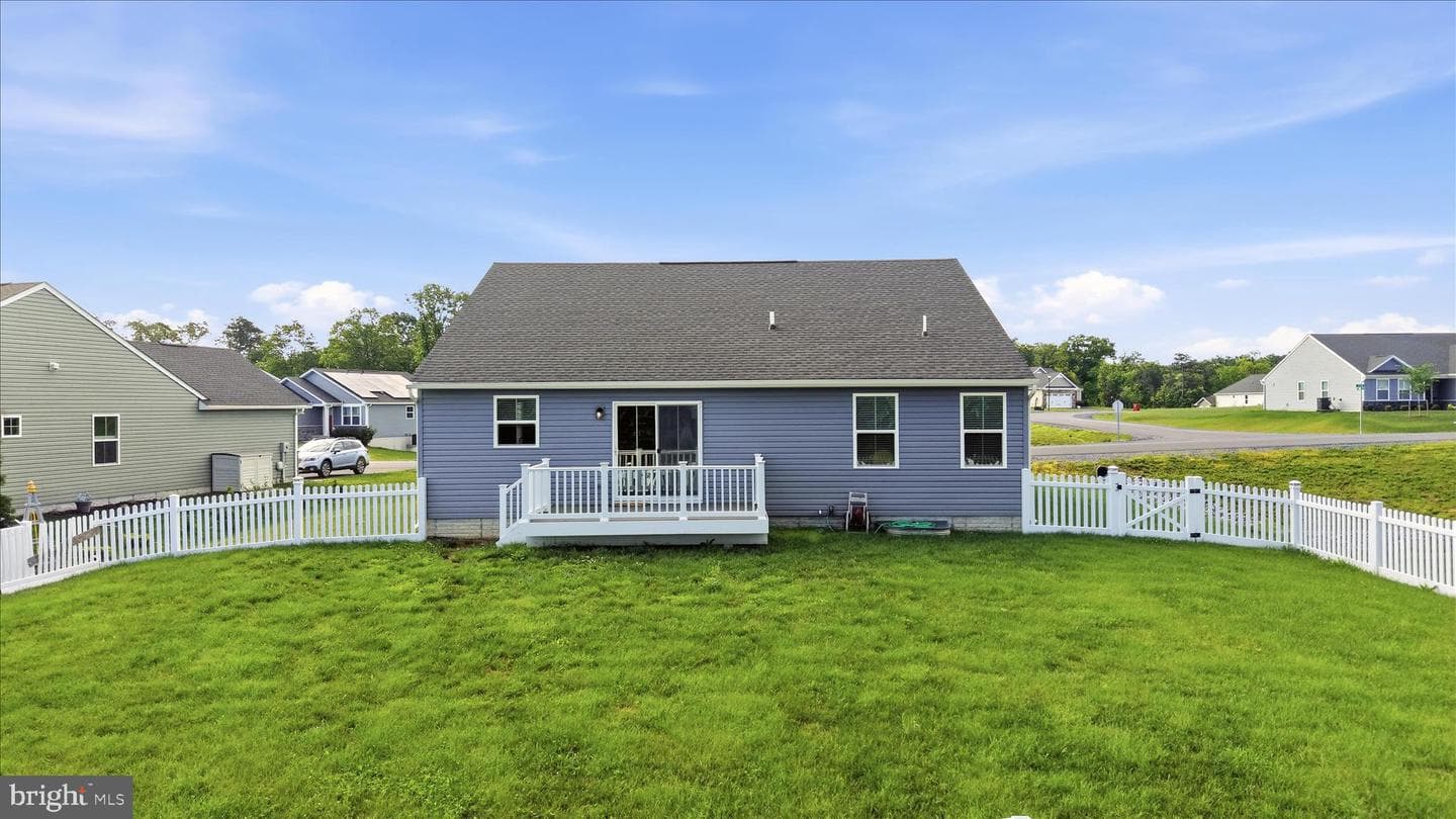 111 Hydro Road photo 39