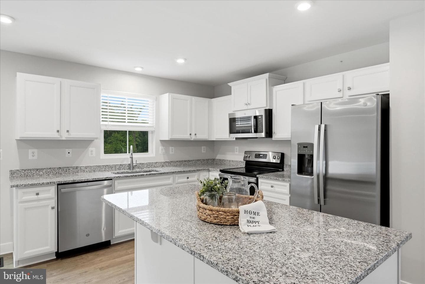 111 Hydro Road photo 4