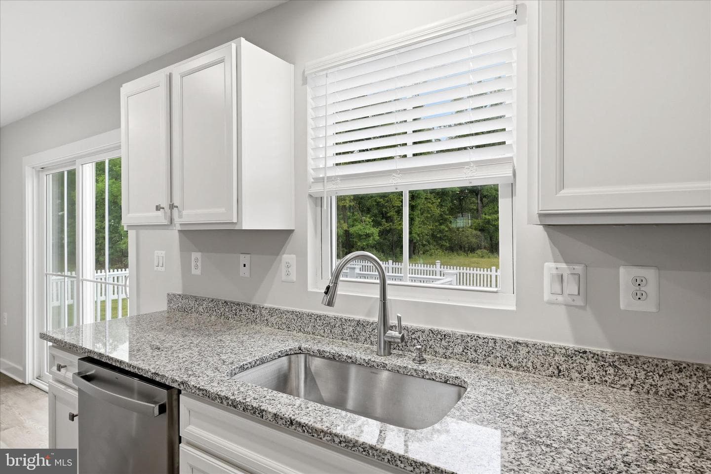 111 Hydro Road photo 5