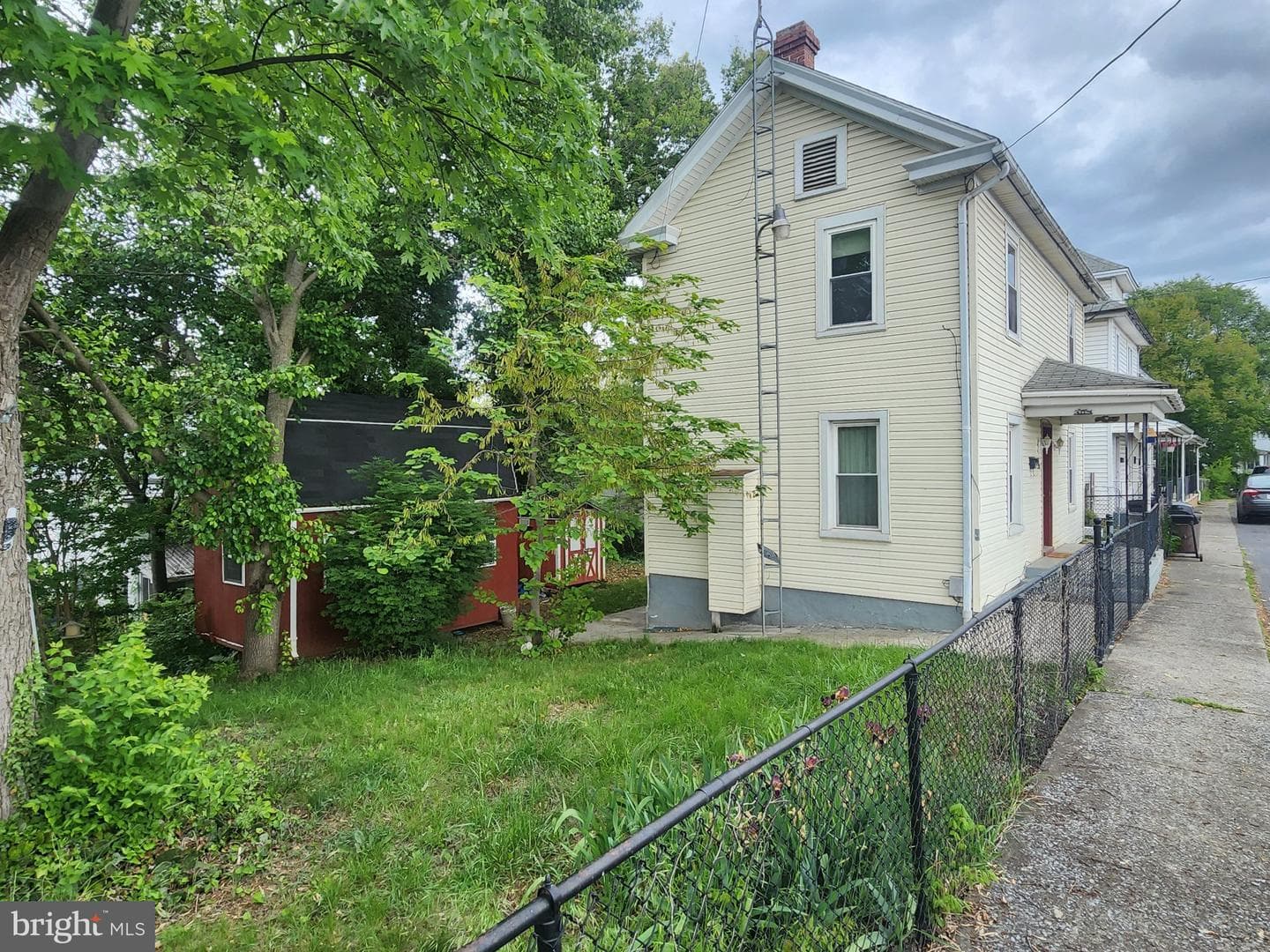 312 Auburn Street photo 2