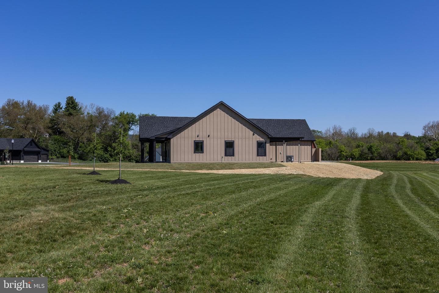 70 Midland Court photo 11