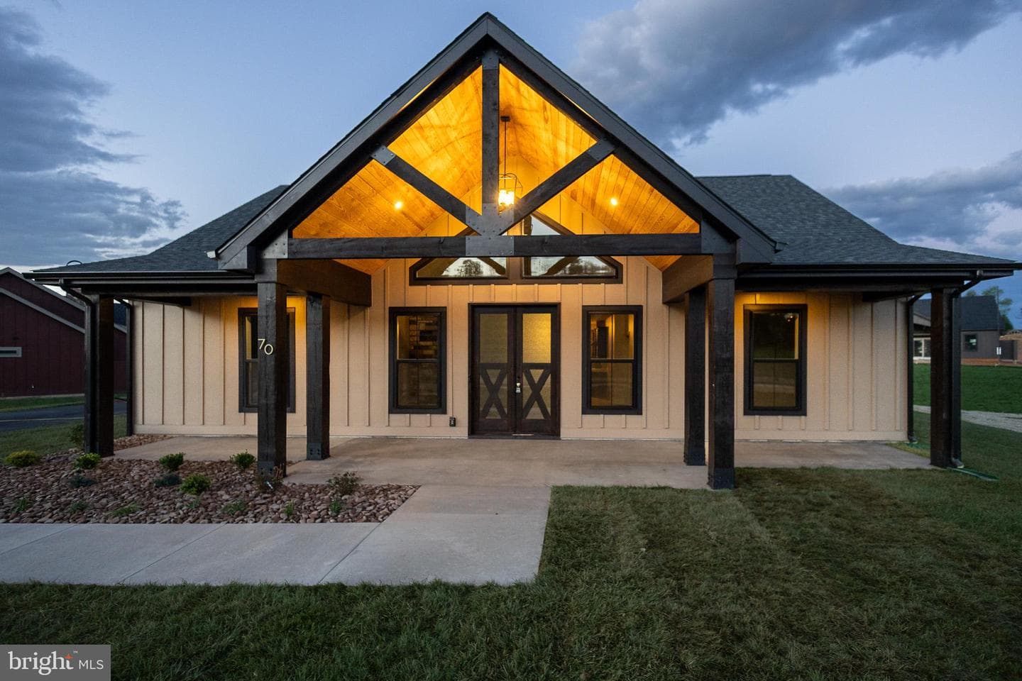 70 Midland Court photo 4