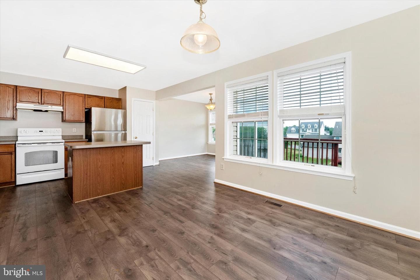 112 Raphael Court photo 15