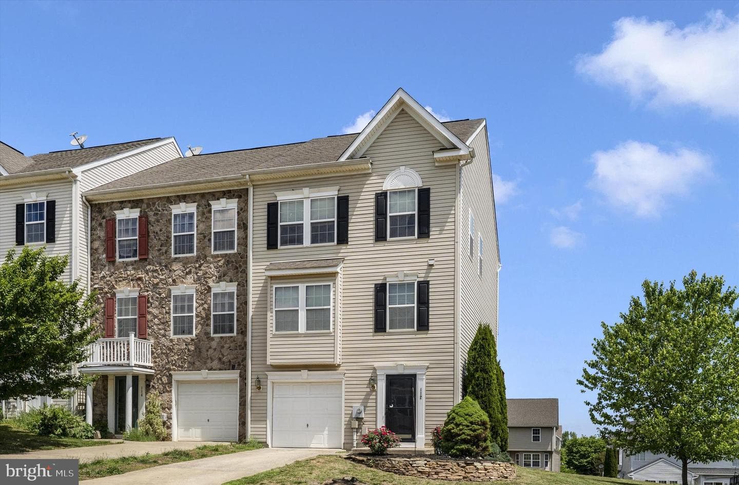 112 Raphael Court photo 2