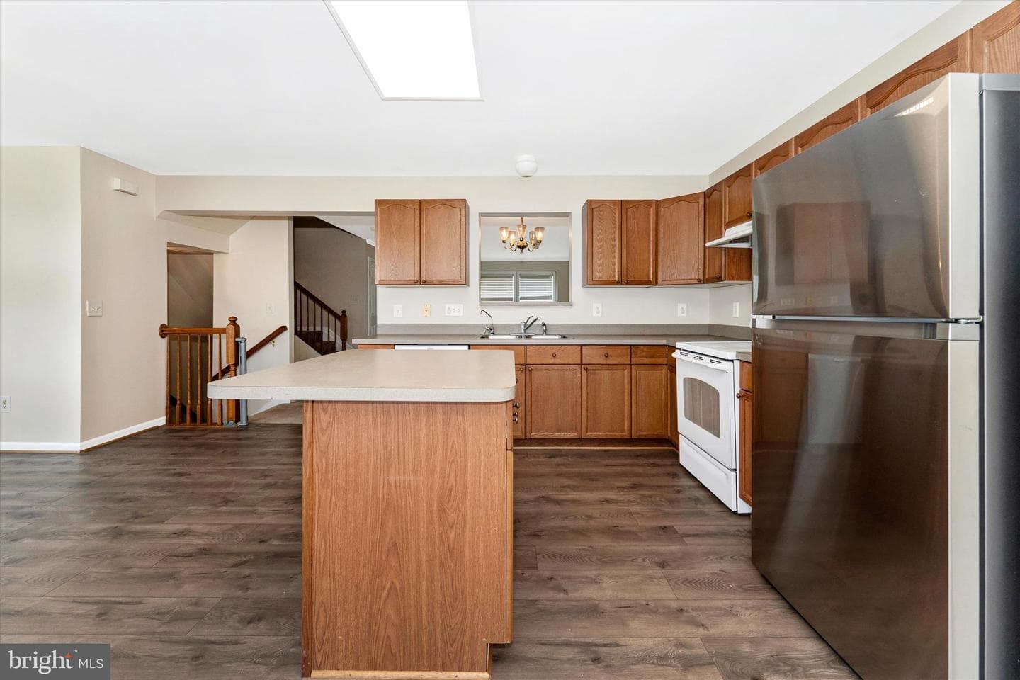 112 Raphael Court photo 21