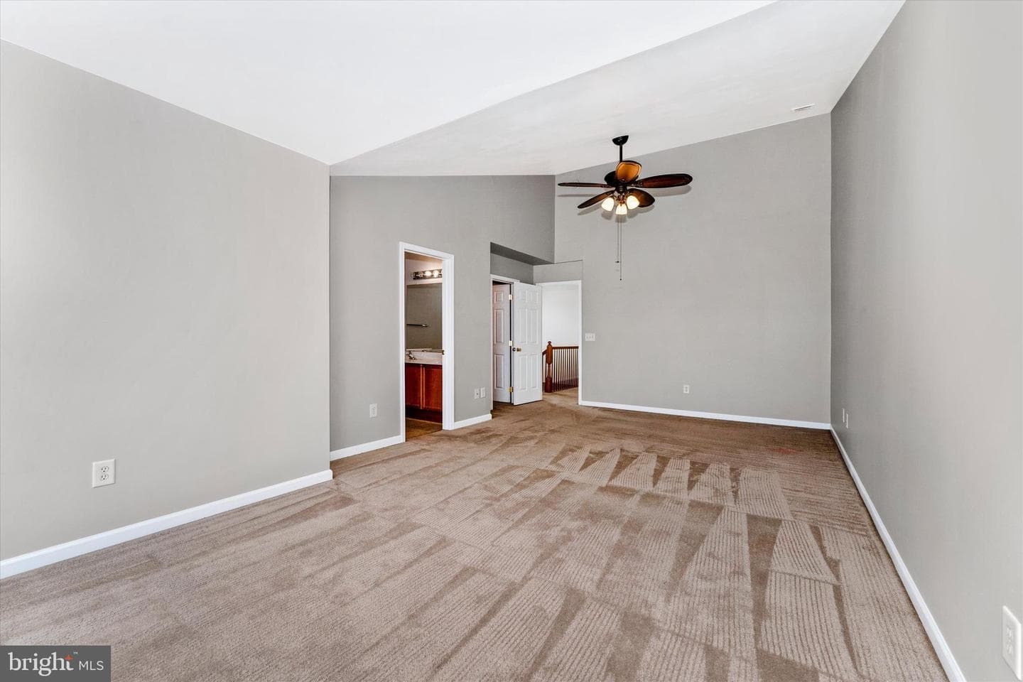 112 Raphael Court photo 26