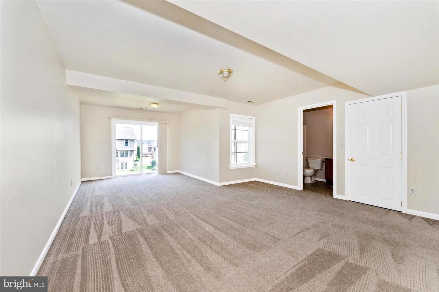 112 Raphael Court photo 7