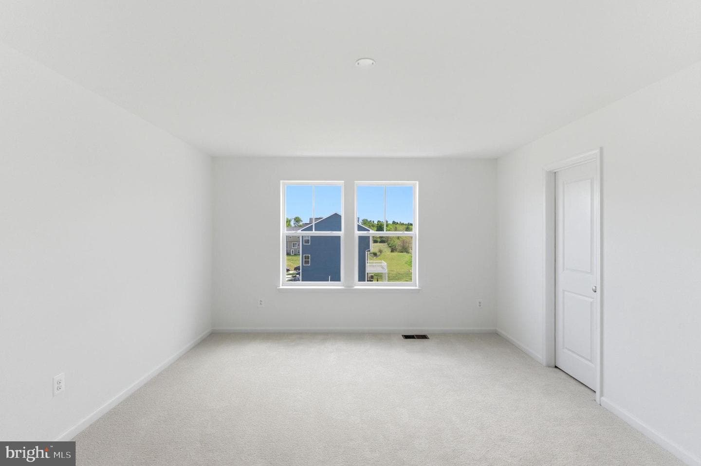 511 Fontana Circle photo 12