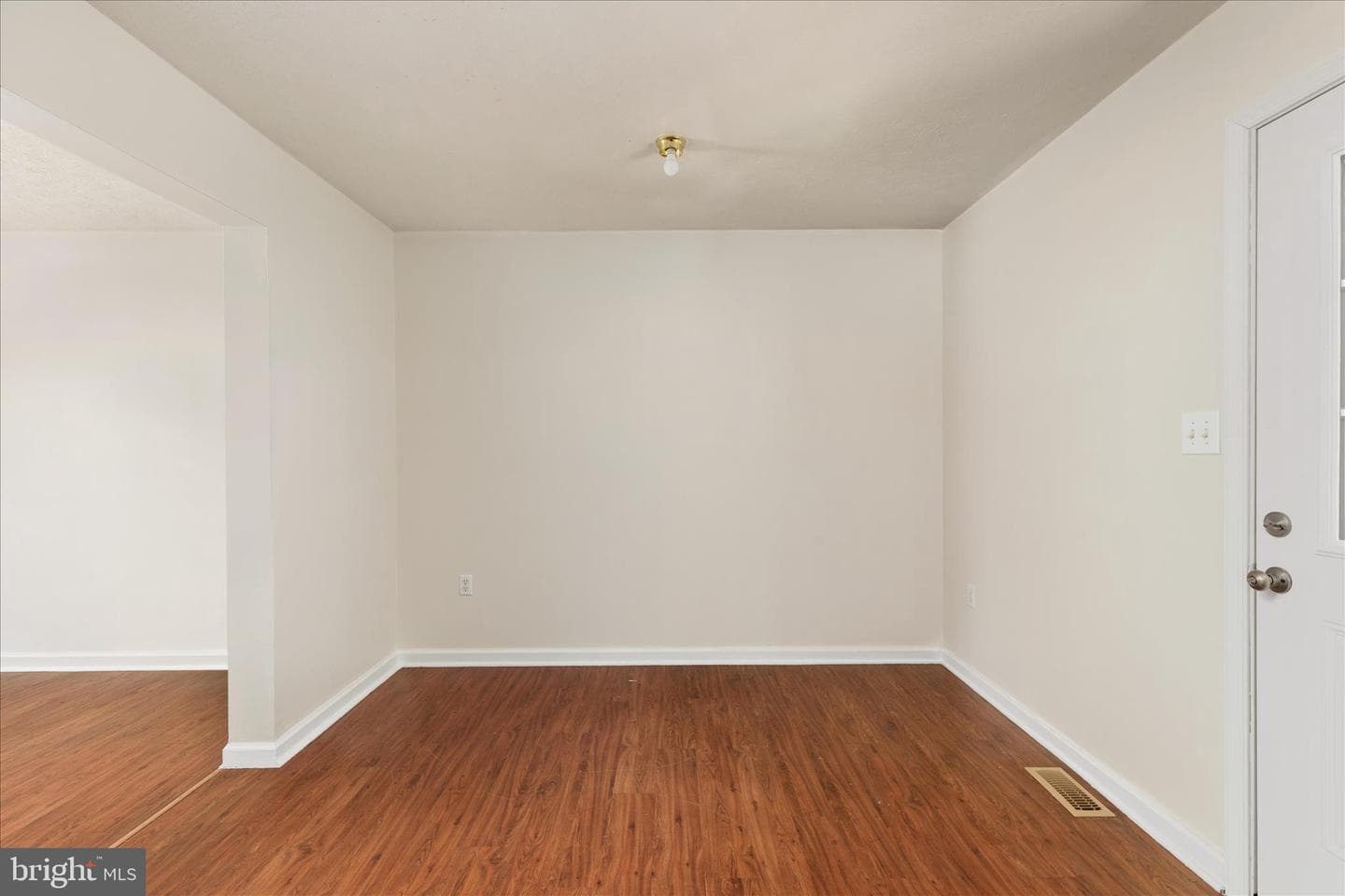 33 Dorothy Court photo 9