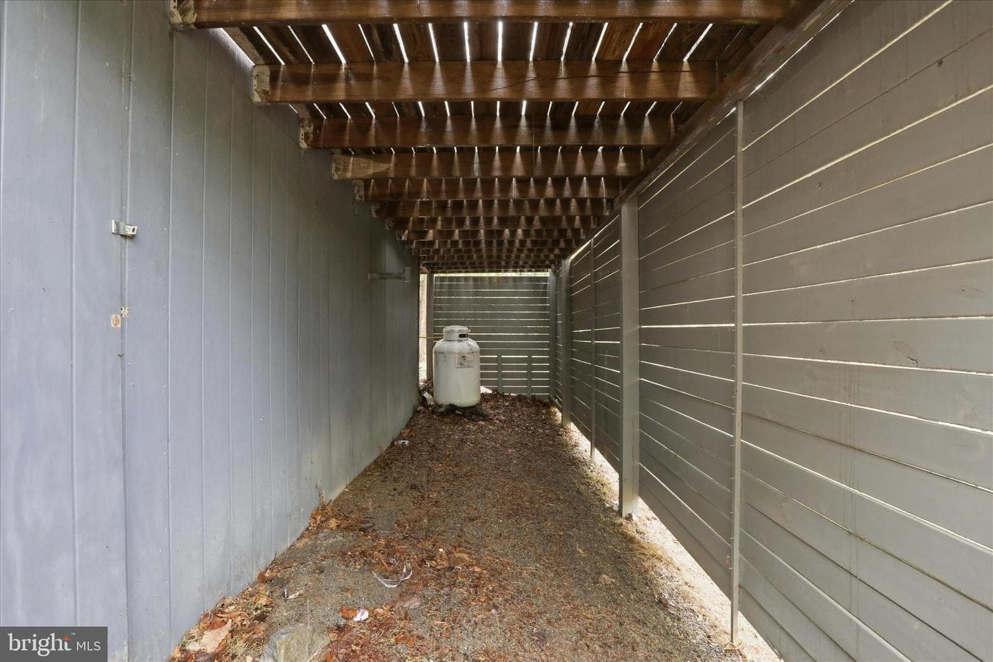 578 Walden Road photo 24