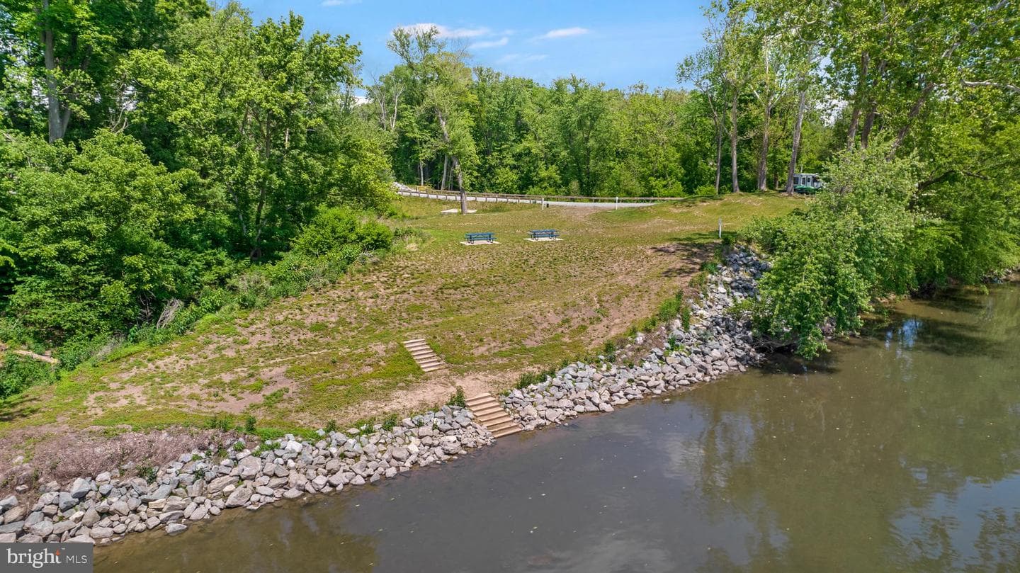 578 Rivanna Run photo 43