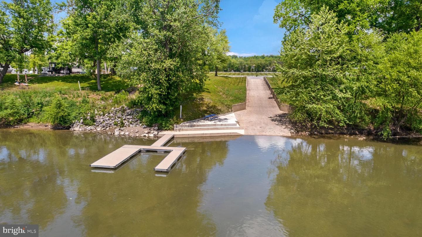 578 Rivanna Run photo 44