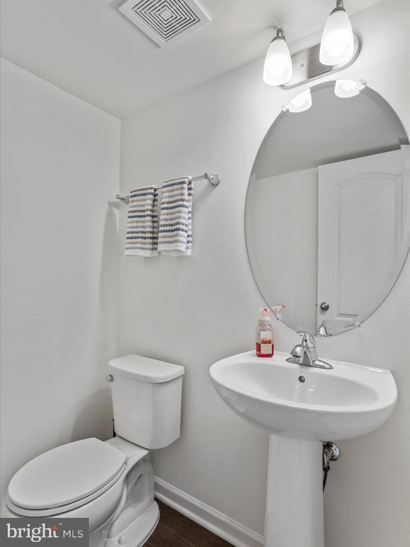 430 Eurasian Drive photo 12